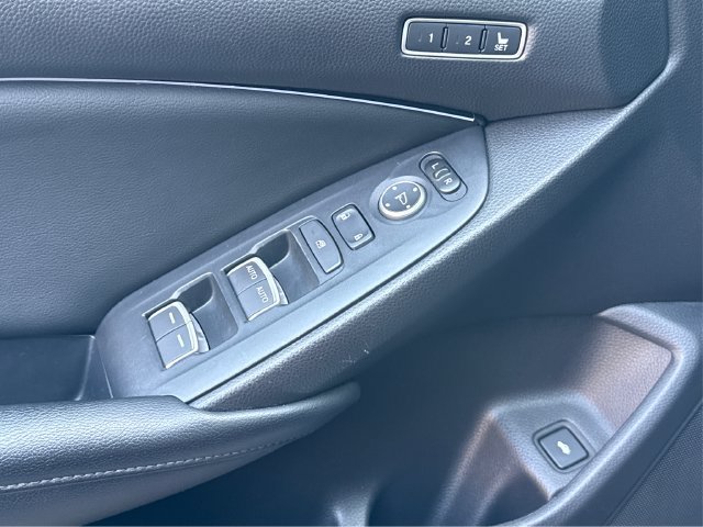 Used 2018 Honda Accord Touring image 21