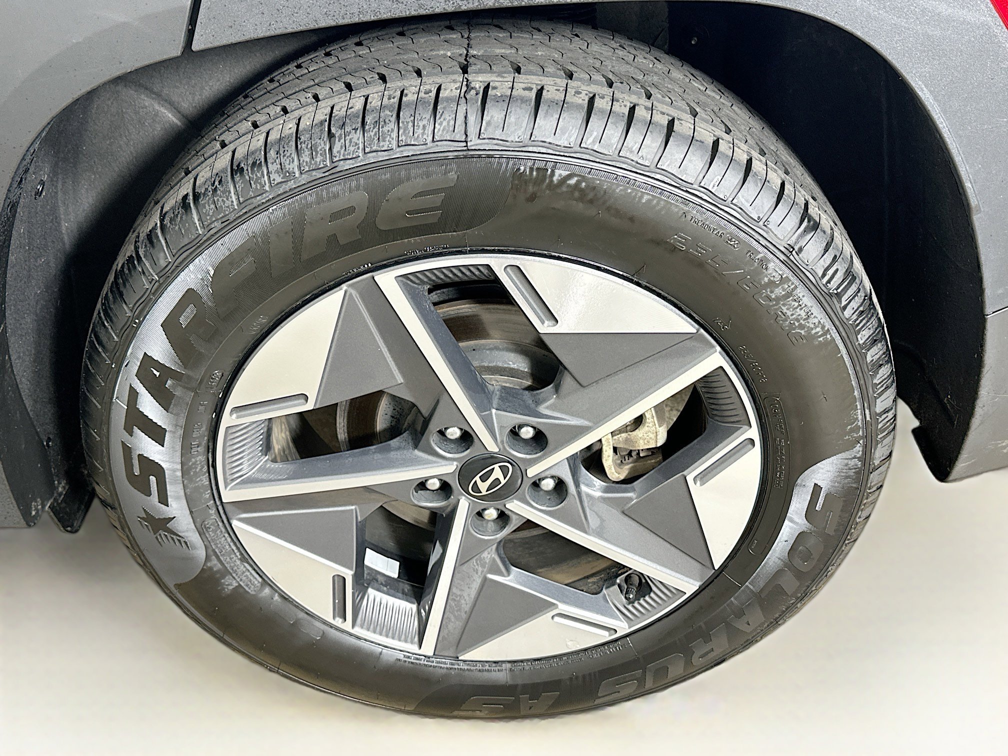 Used 2025 Hyundai Tucson SEL FWD image 11