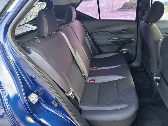 Used 2019 Nissan Kicks SV FWD image 19