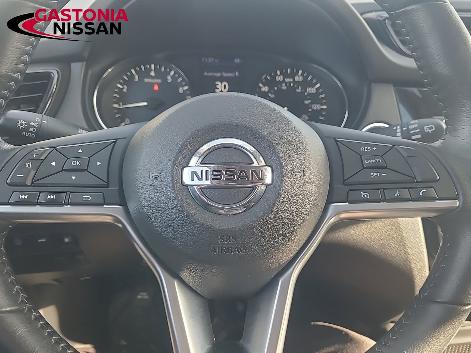 Used 2020 Nissan Rogue SV image 35