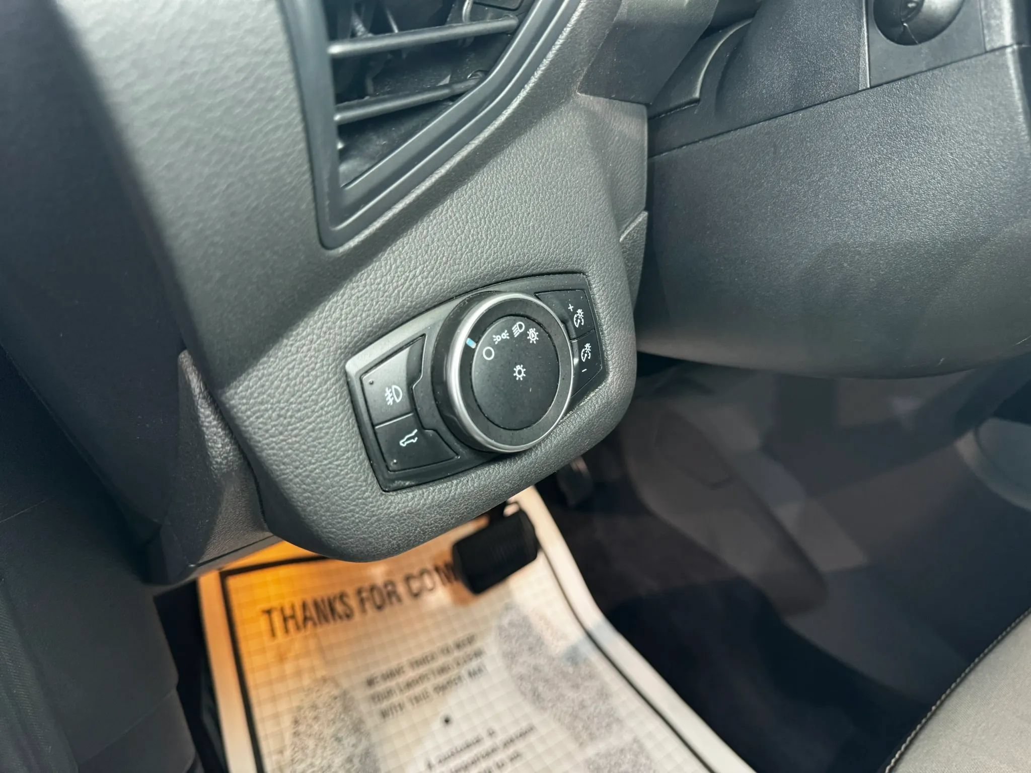 Used 2017 Ford Escape SE w/ Equipment Group 201A FWD image 21