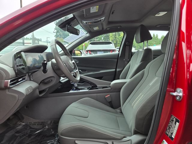 Certified 2025 Hyundai Elantra SEL FWD image 20