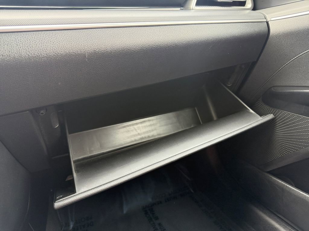 Used 2023 Kia K5 GT-Line image 23