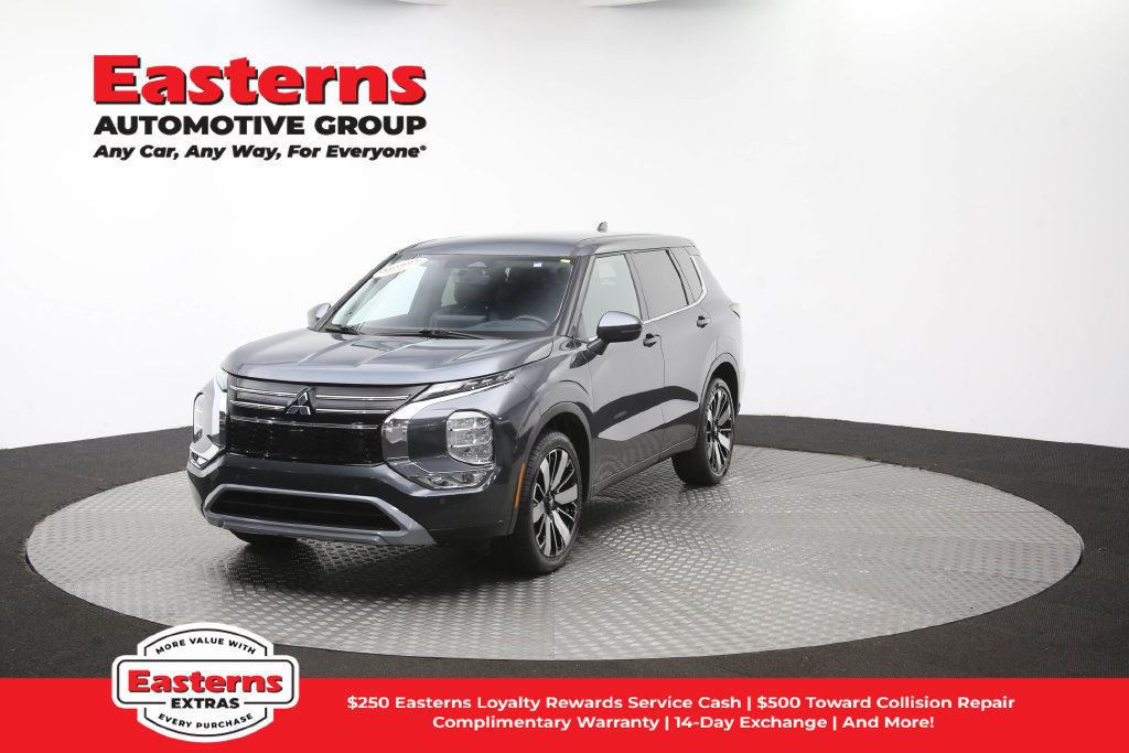 Used 2025 Mitsubishi Outlander SE FWD image 56