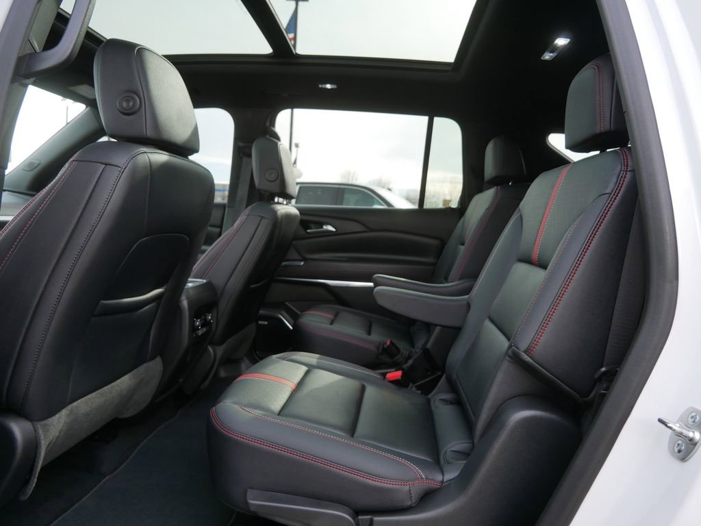 Certified 2025 Chevrolet Traverse RS w/ LPO, Floor Liner Package image 21