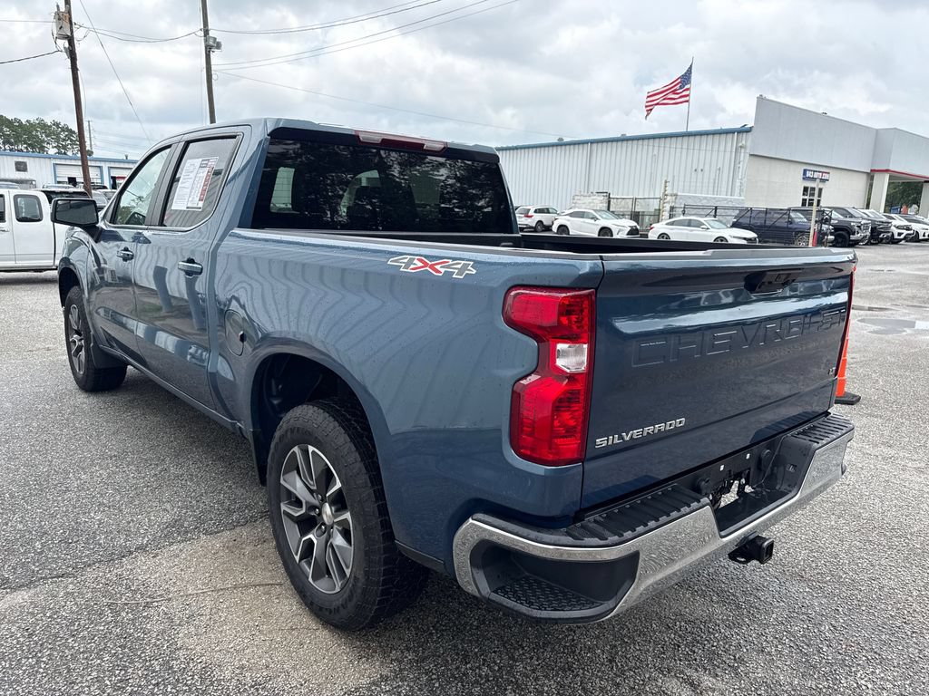 Used 2024 Chevrolet Silverado 1500 LT AWD/4WD image 6