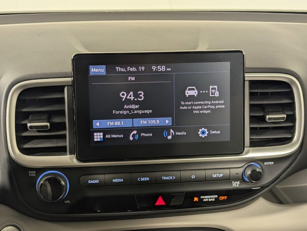 Used 2024 Hyundai Venue SEL image 18