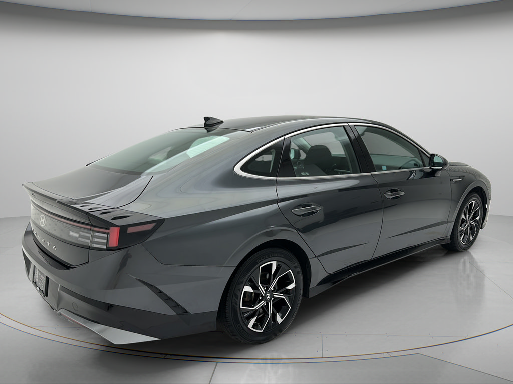 Used 2025 Hyundai Sonata SEL FWD image 5