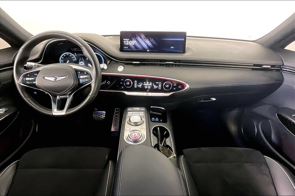 Used 2022 Genesis GV70 3.5T Sport w/ Sport Prestige Package AWD/4WD image 18