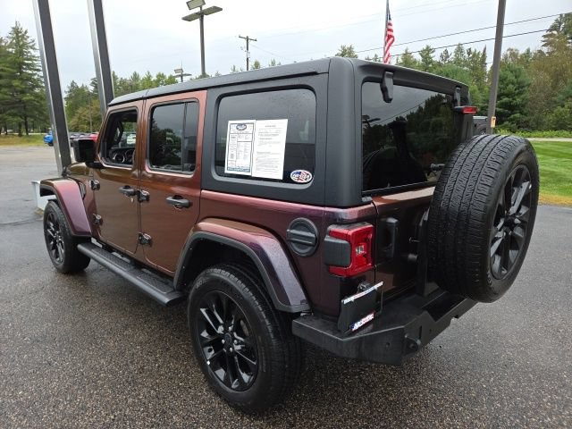 Used 2024 Jeep Wrangler Unlimited Sahara w/ Technology Group AWD/4WD image 27
