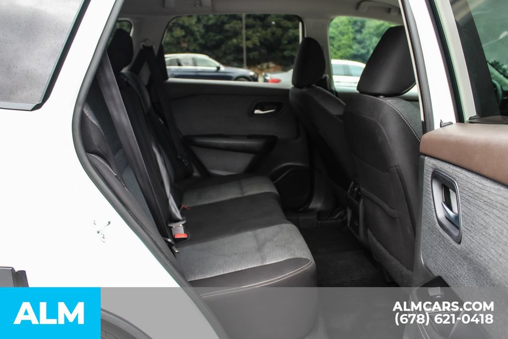 Used 2023 Nissan Rogue SV AWD/4WD image 17