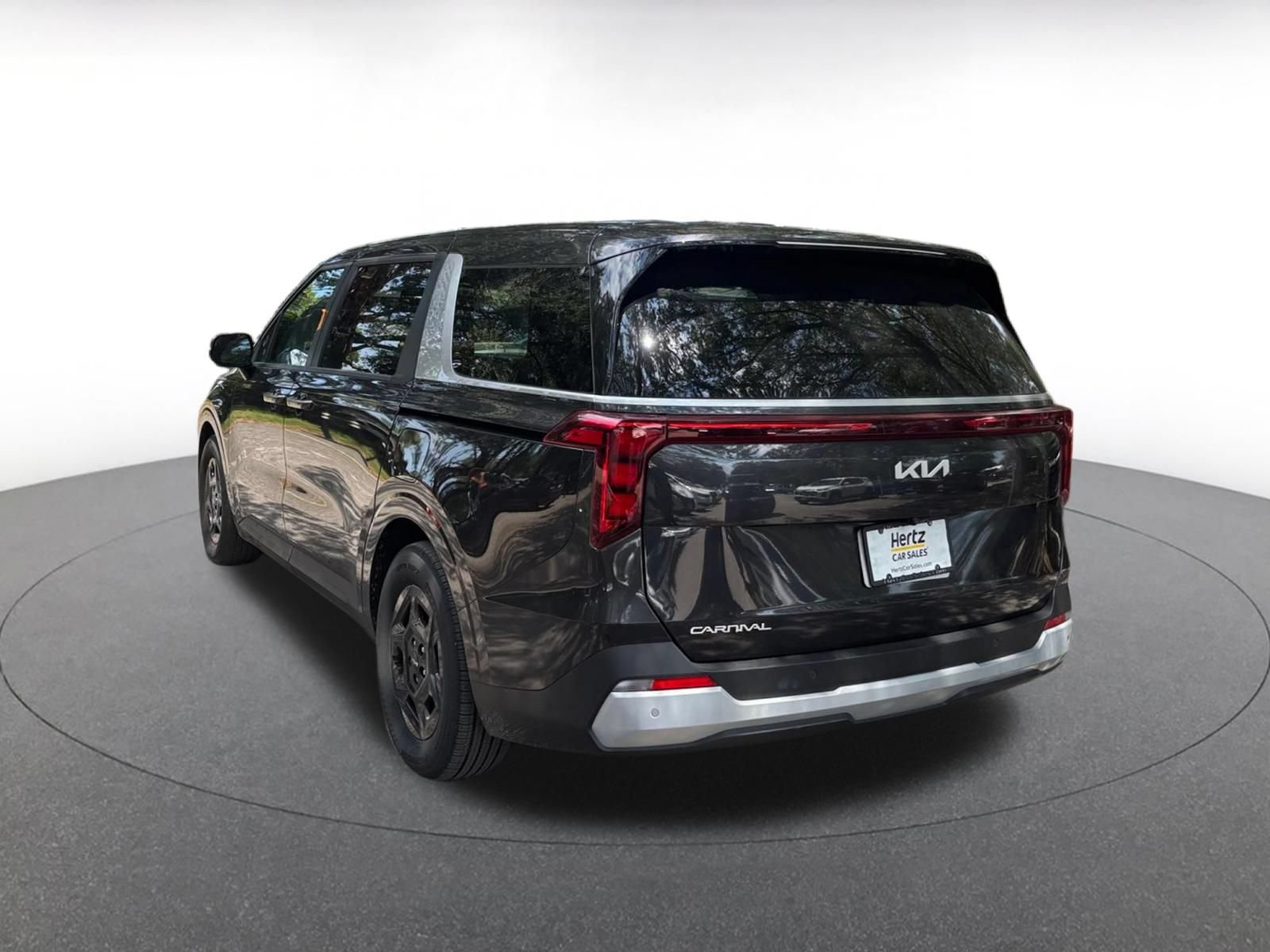 Used 2026 Kia Carnival FWD image 5