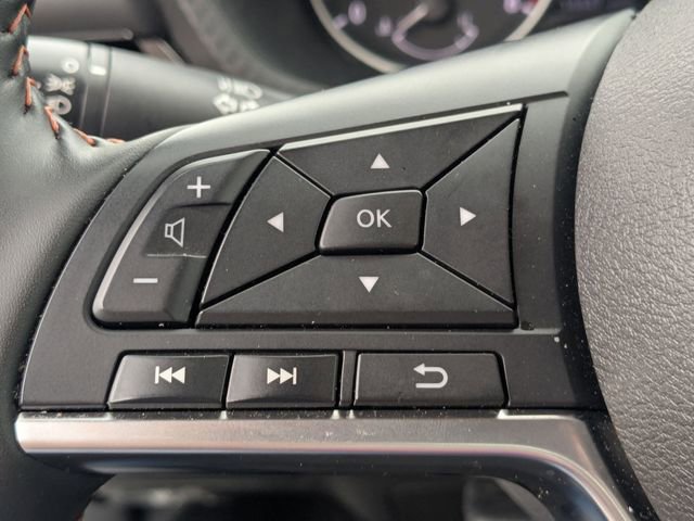 Used 2025 Nissan Sentra SR FWD image 17