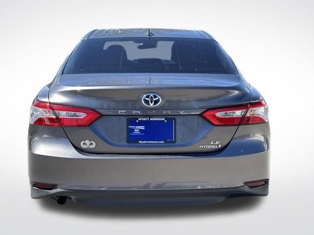Used 2019 Toyota Camry LE image 4