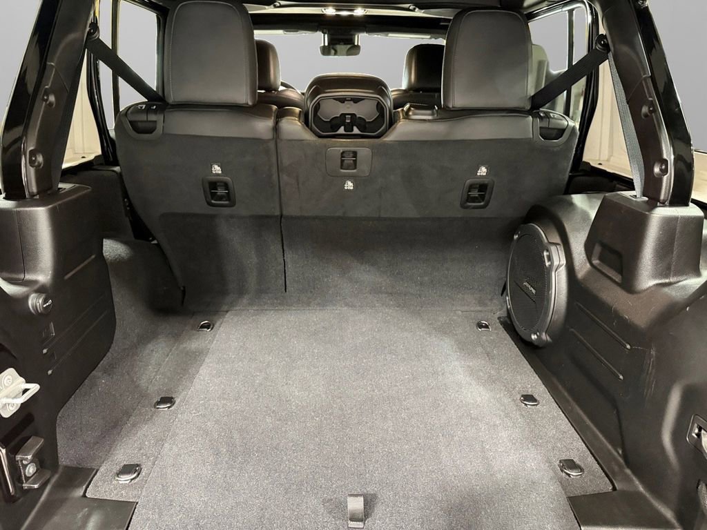 Used 2021 Jeep Wrangler Unlimited Rubicon w/ Uconnect 4C Nav & Sound Group AWD/4WD image 5