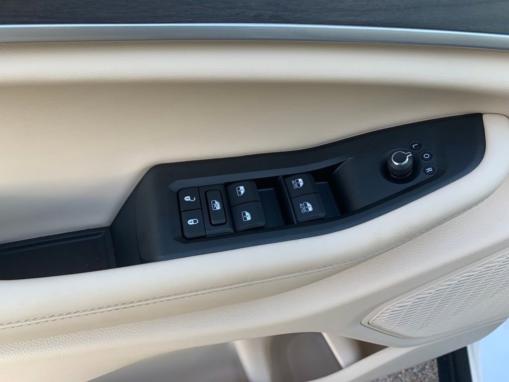 Used 2025 Jeep Grand Cherokee Limited image 13