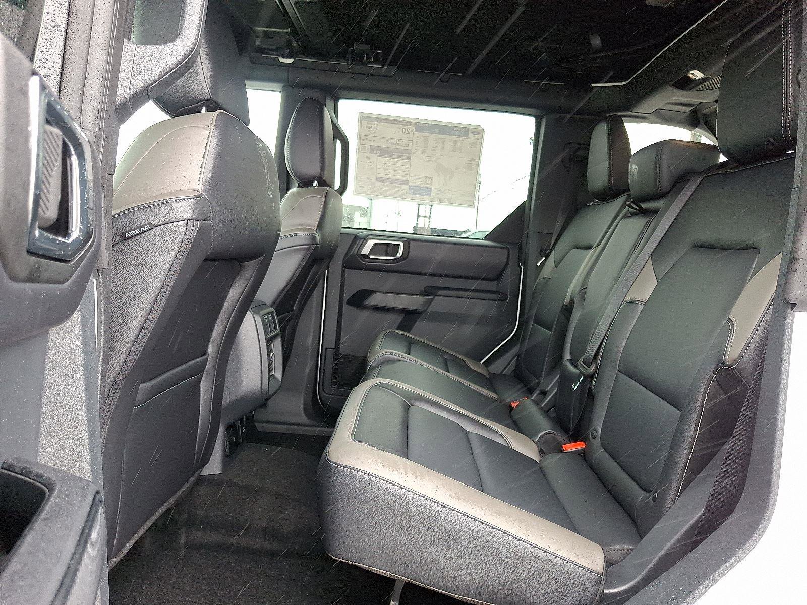 New 2025 Ford Bronco Outer Banks image 6