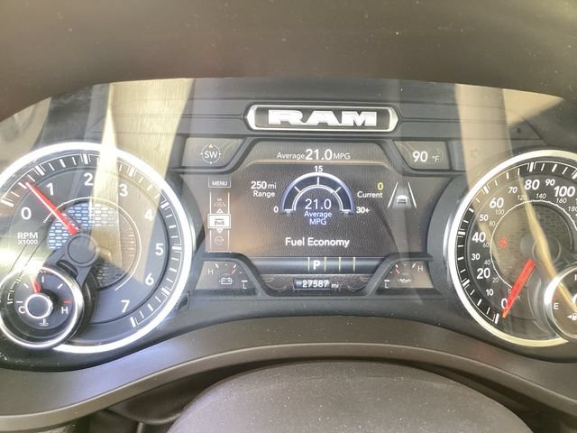 Used 2025 RAM 1500 Laramie AWD/4WD image 19