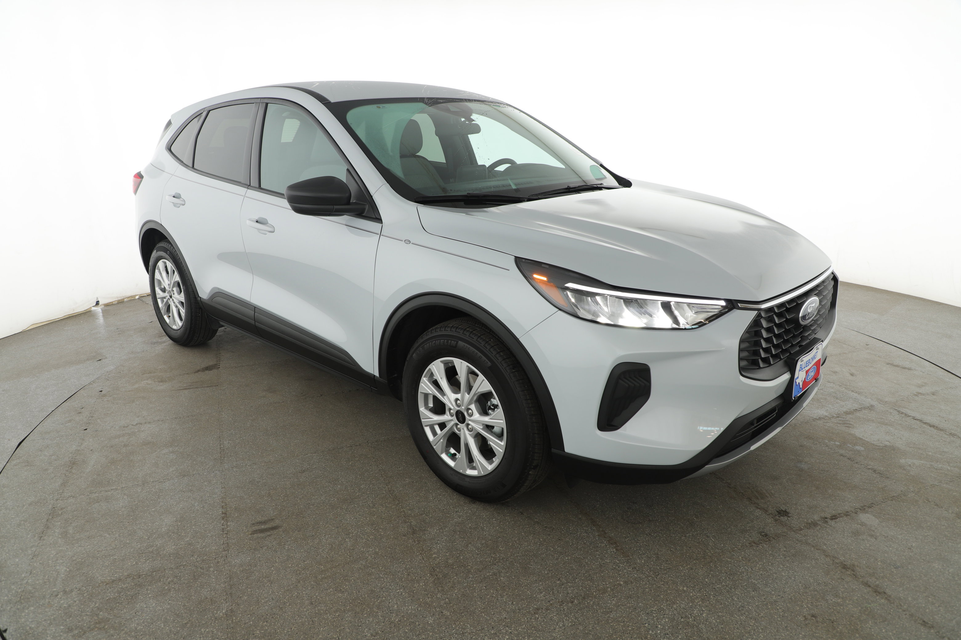 Certified 2025 Ford Escape Active image 3