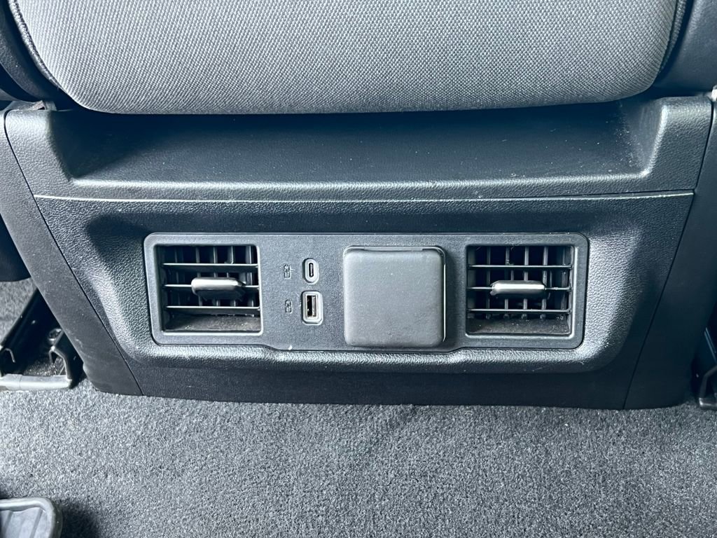 Used 2025 Chevrolet Silverado 2500 LT w/ Convenience Package image 14