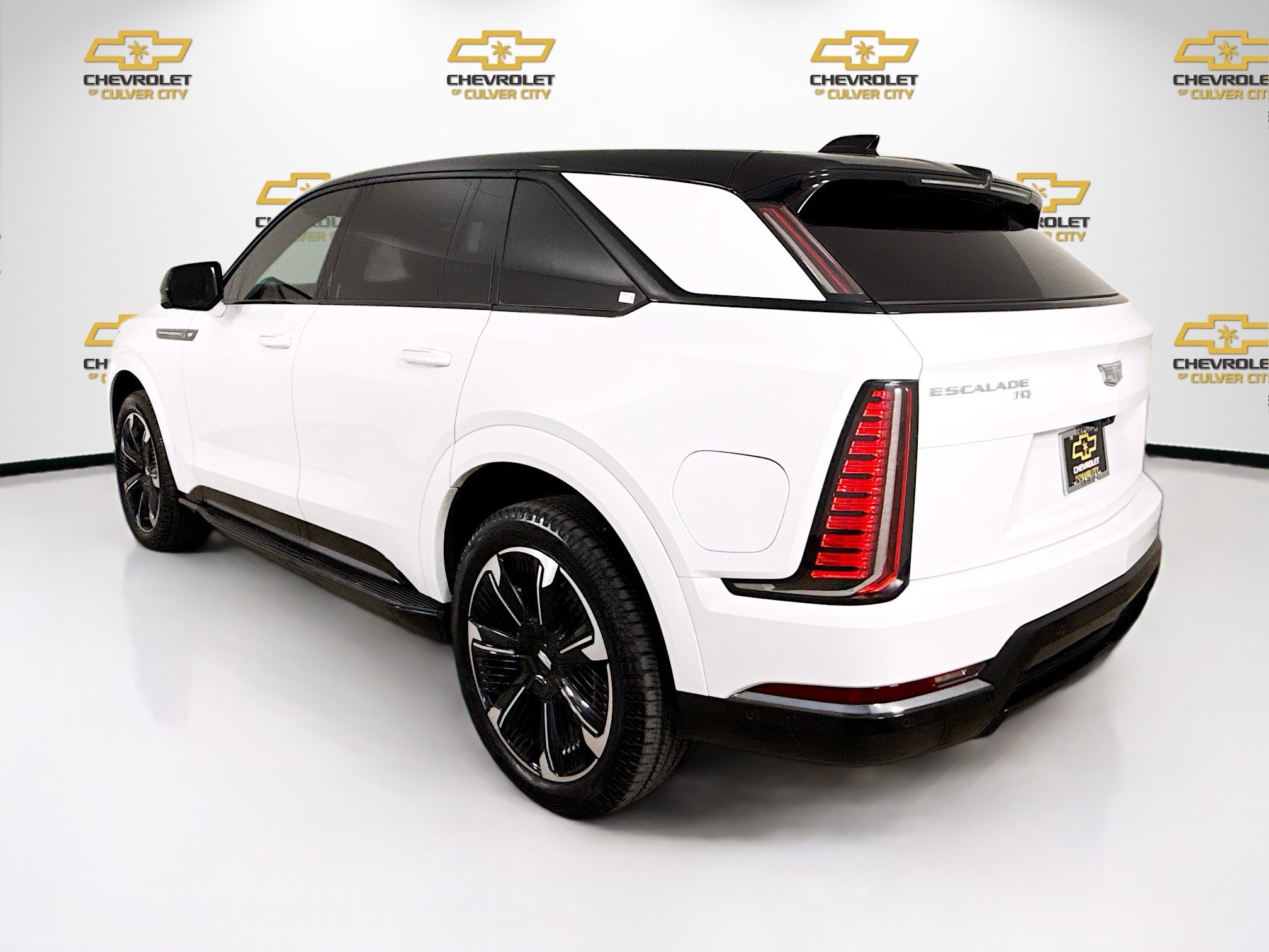 Used 2025 Cadillac Escalade IQ Sport 1 w/ Smart Trailering package AWD/4WD image 6