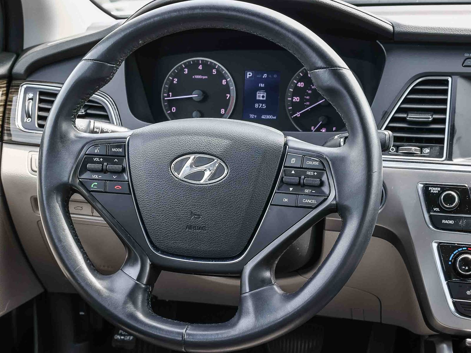 Used 2017 Hyundai Sonata Limited image 17