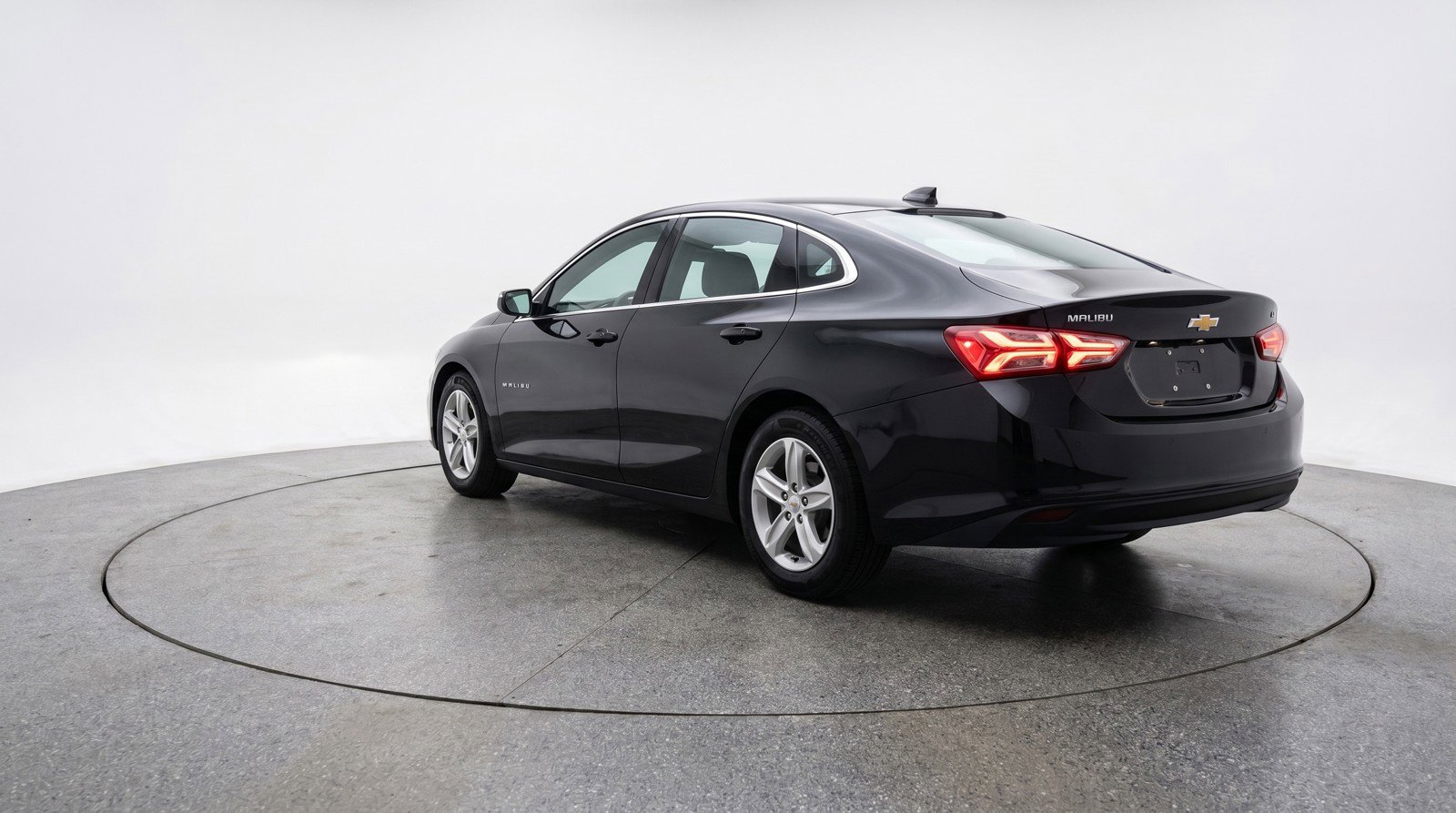 Used 2023 Chevrolet Malibu LT w/ Driver Confidence Package FWD image 6