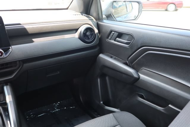 Used 2025 Chevrolet Colorado Trail Boss AWD/4WD image 9