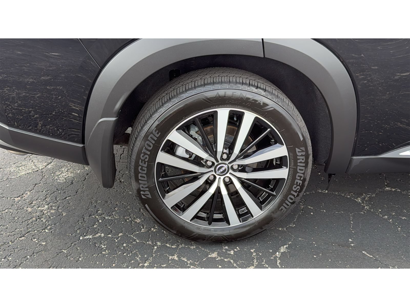 Used 2025 Nissan Pathfinder Platinum AWD/4WD image 14