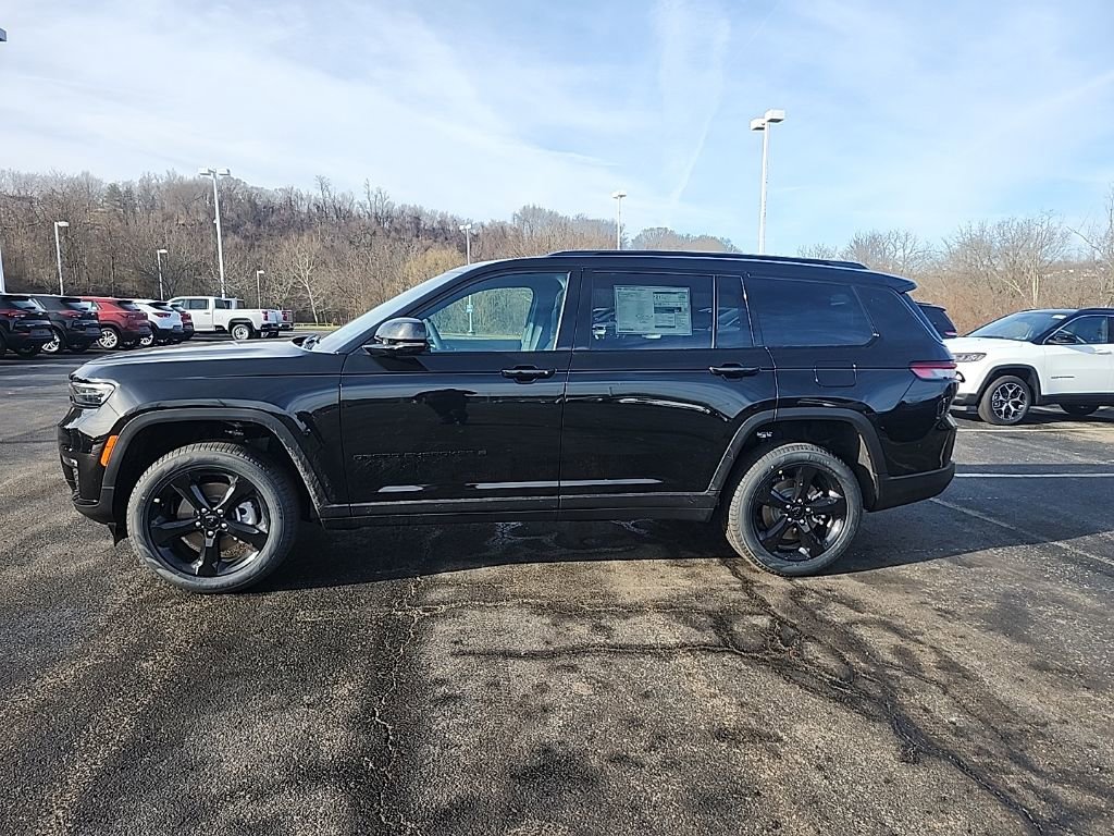 New 2025 Jeep Grand Cherokee L Limited w/ Black Appearance Package image 6