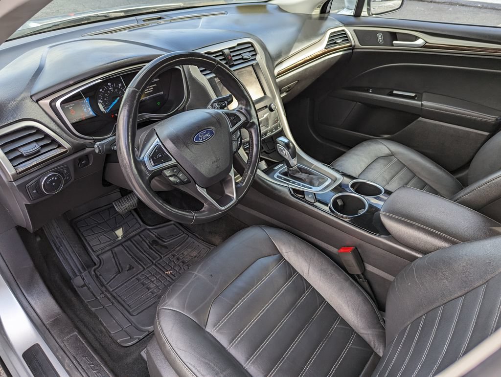 Used 2014 Ford Fusion Energi SE w/ Driver Assist Package FWD image 13