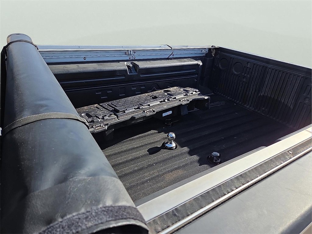 Used 2021 Nissan Titan PRO-4X w/ Off Road Protection Package image 8