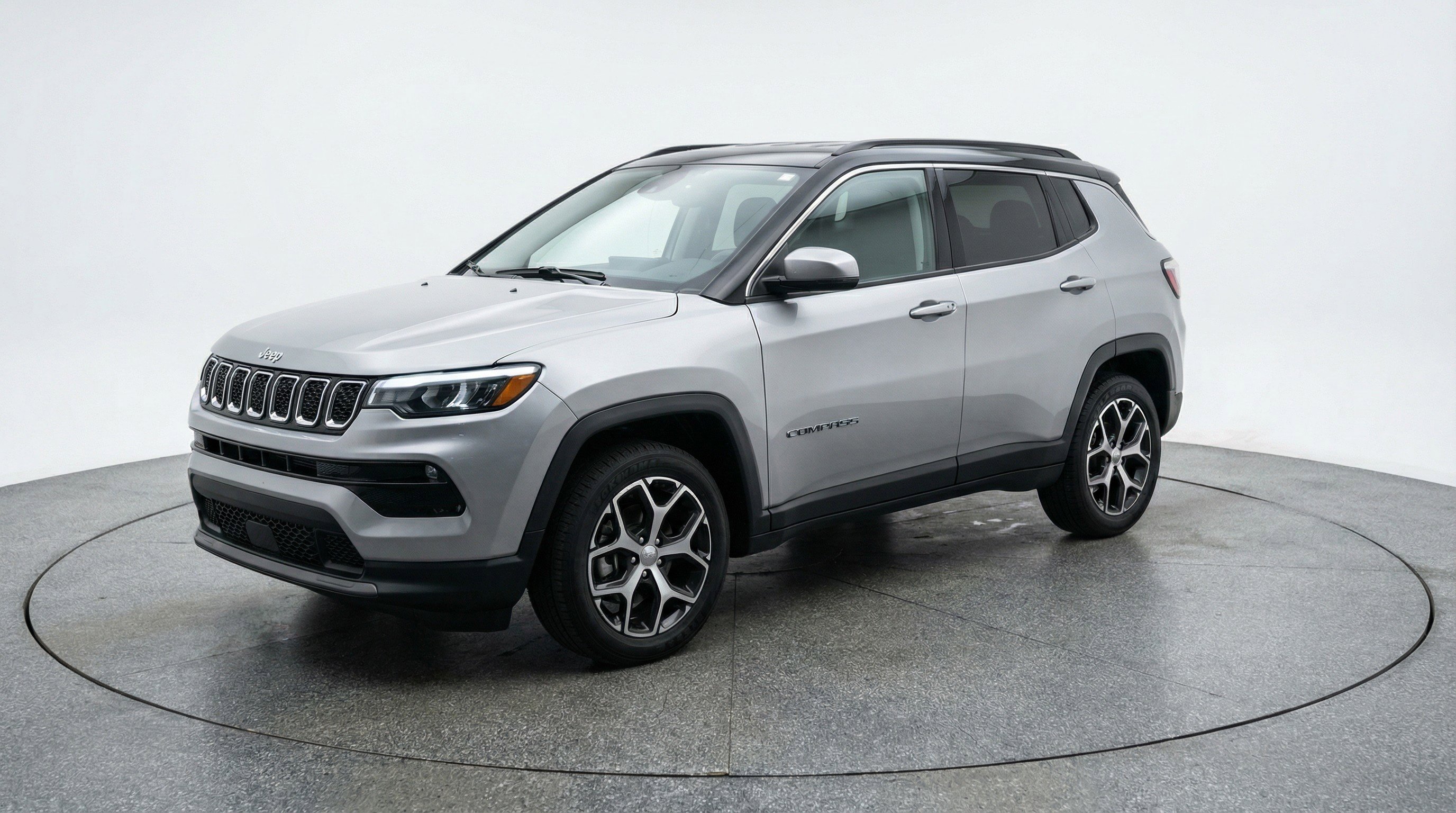 Used 2025 Jeep Compass Limited image 3