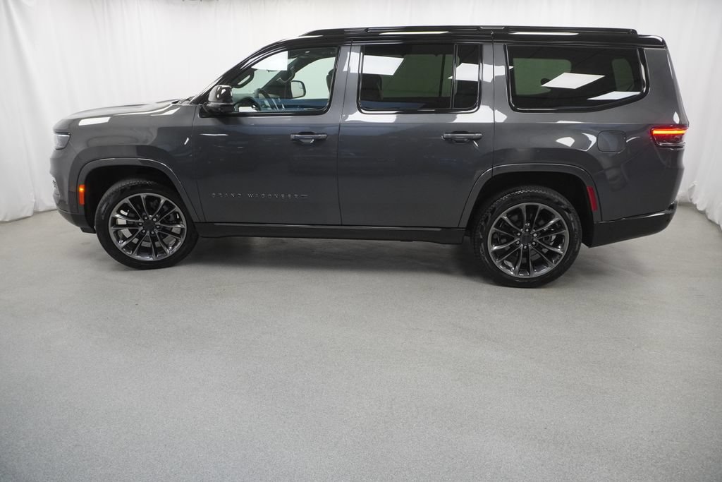 Certified 2025 Jeep Grand Wagoneer Series III w/ Rear Seat Video Group 1 AWD/4WD image 15