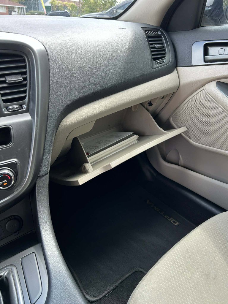 Used 2013 Kia Optima LX w/ Convenience Pkg image 17