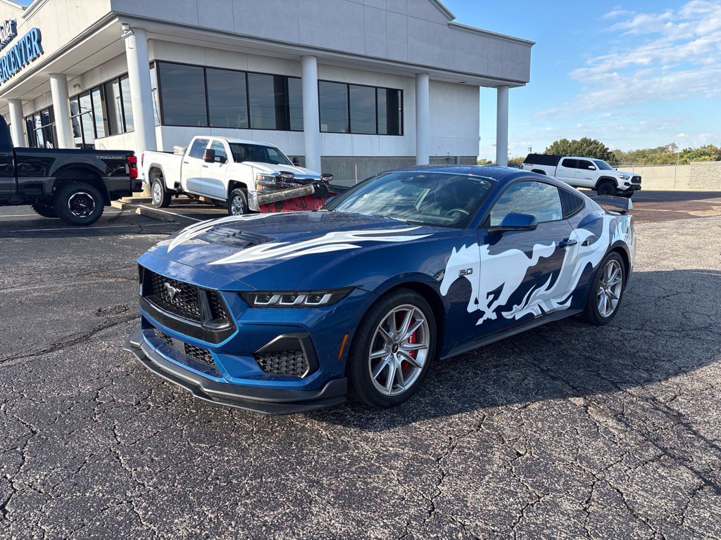 Used 2024 Ford Mustang GT Premium RWD image 3