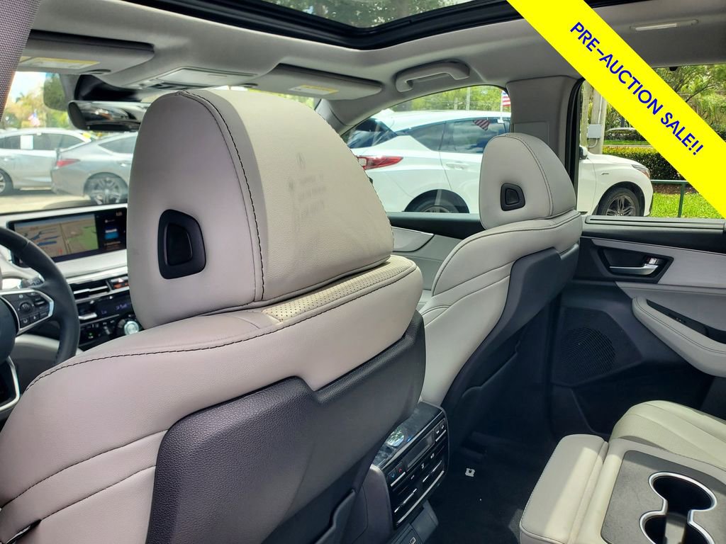 Certified 2023 Acura MDX FWD w/ Technology Package image 11