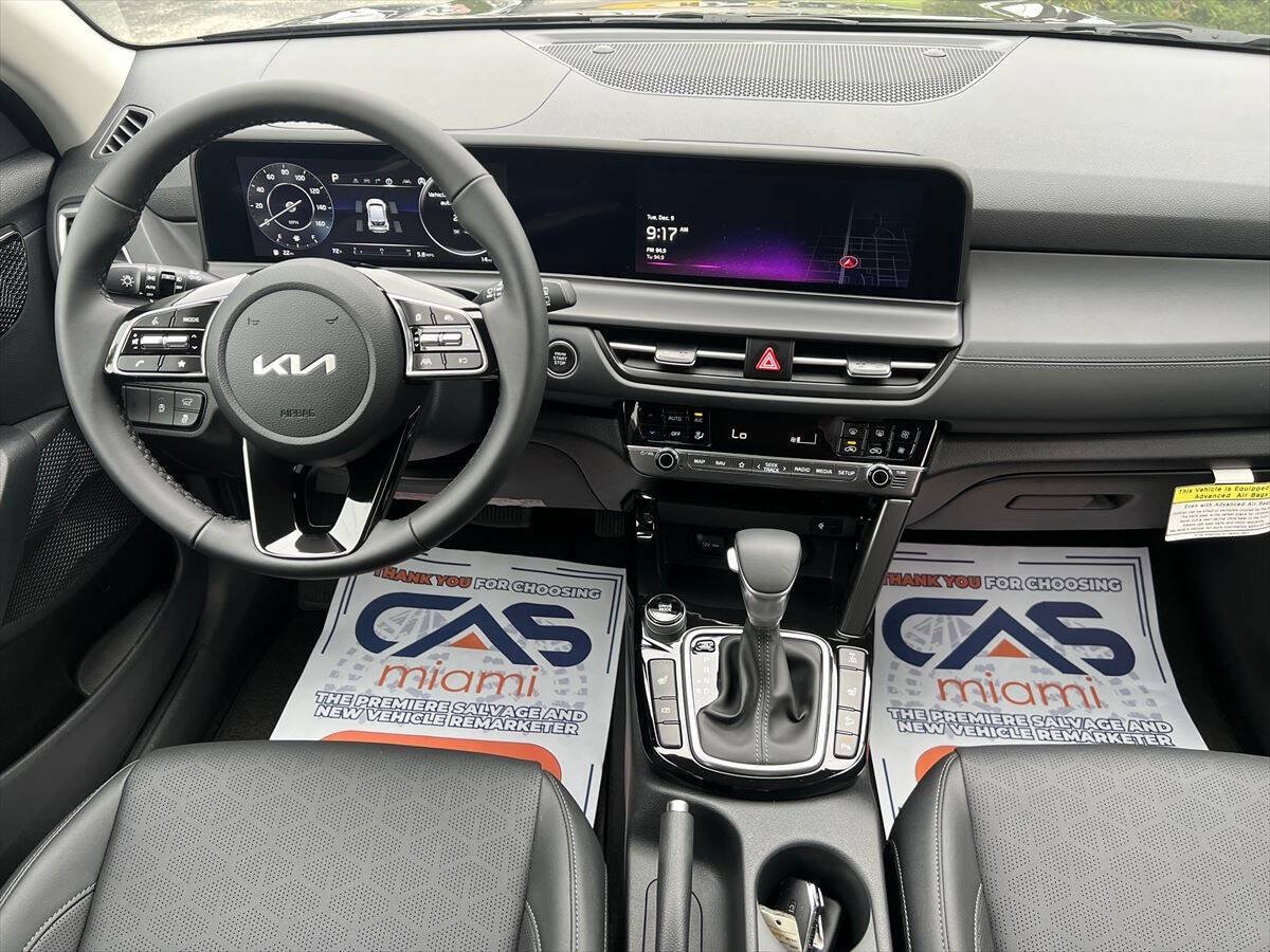 Used 2025 Kia Seltos EX w/ EX Sunroof Package AWD/4WD image 10