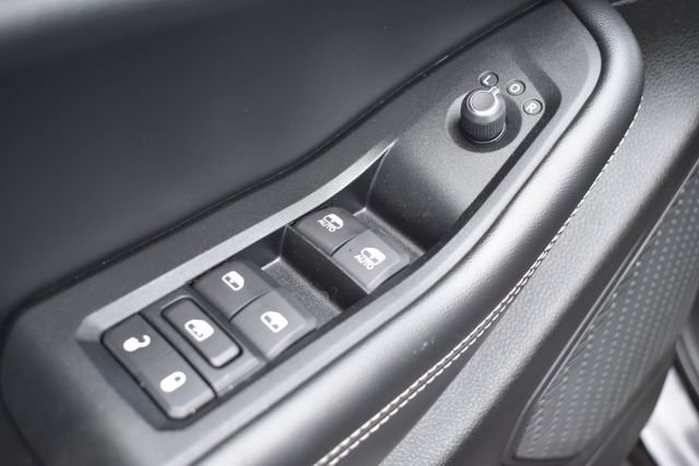 Used 2023 Jeep Grand Cherokee Limited AWD/4WD image 18