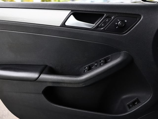 Used 2018 Volkswagen Jetta S FWD image 14