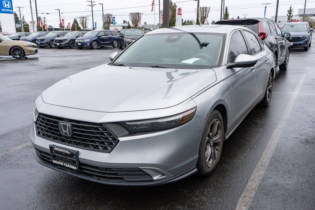 Used 2023 Honda Accord EX image 3