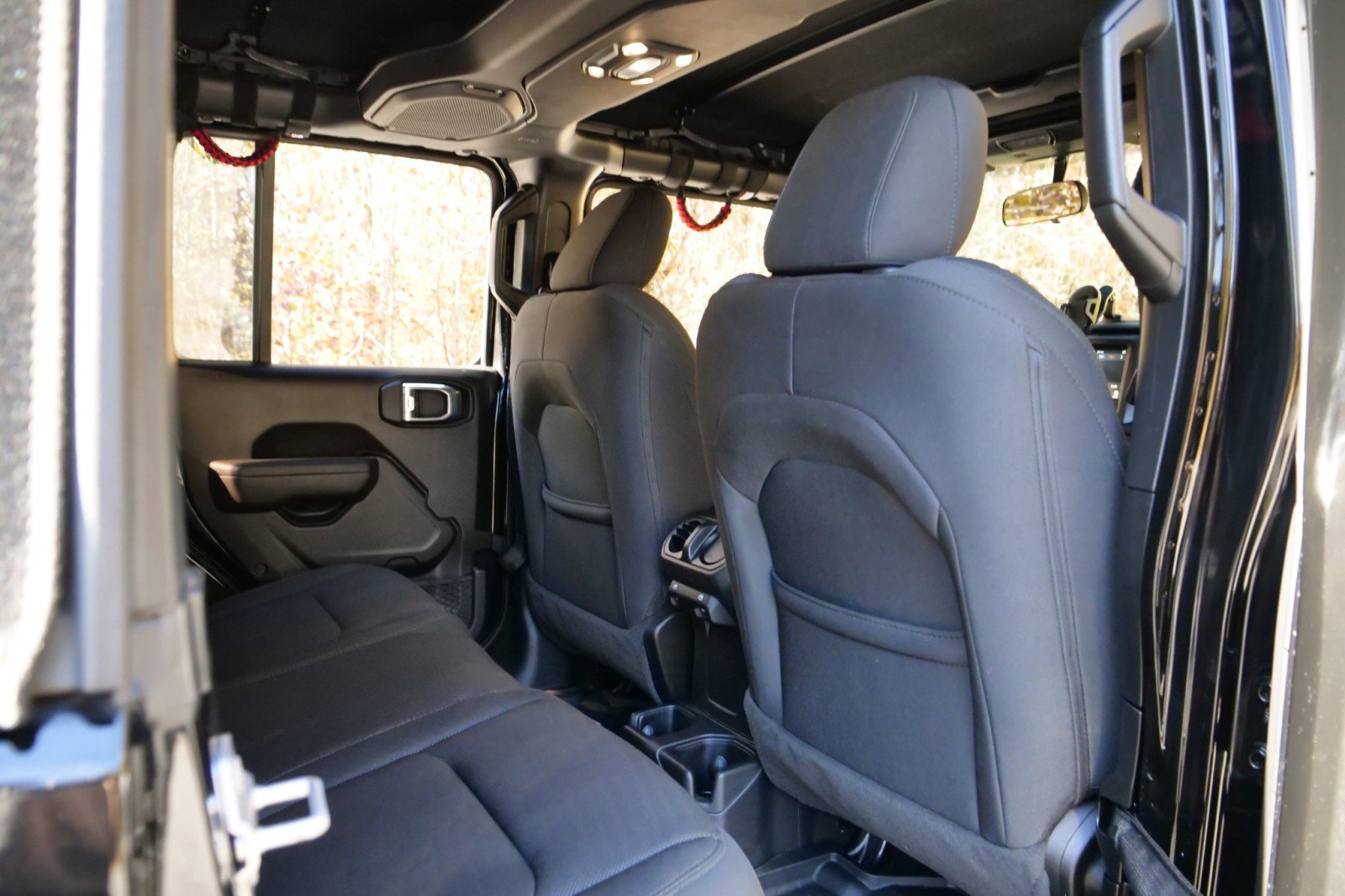 Used 2022 Jeep Wrangler Unlimited Sport image 36