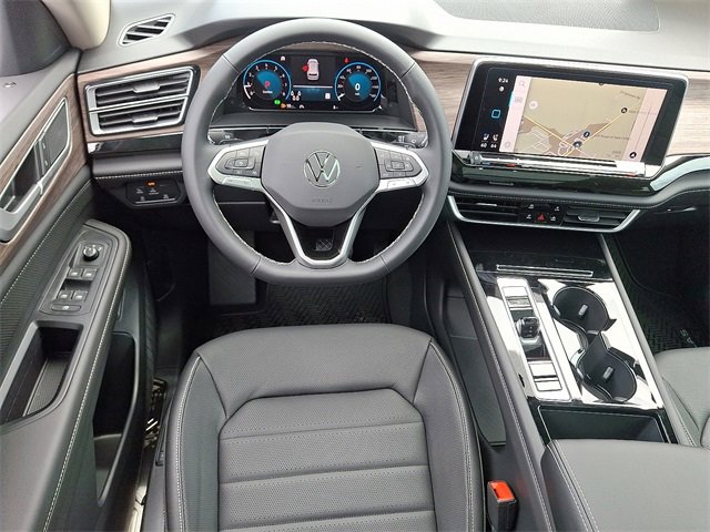 New 2025 Volkswagen Atlas SEL image 2