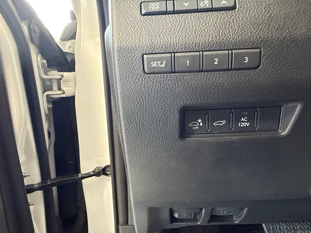 Used 2024 Lexus GX 550 w/ Accessory Package (Z1) AWD/4WD image 17