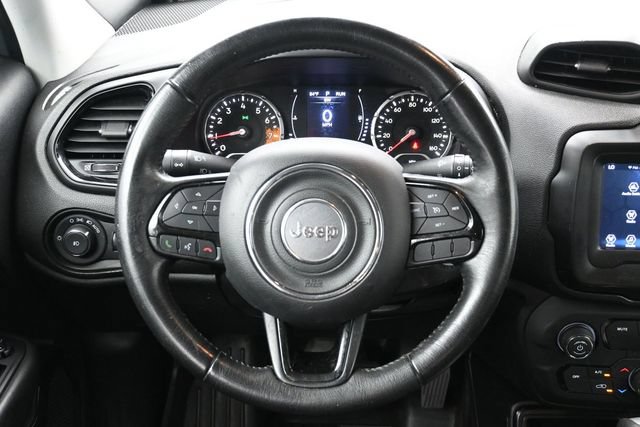 Used 2018 Jeep Renegade Altitude FWD image 23