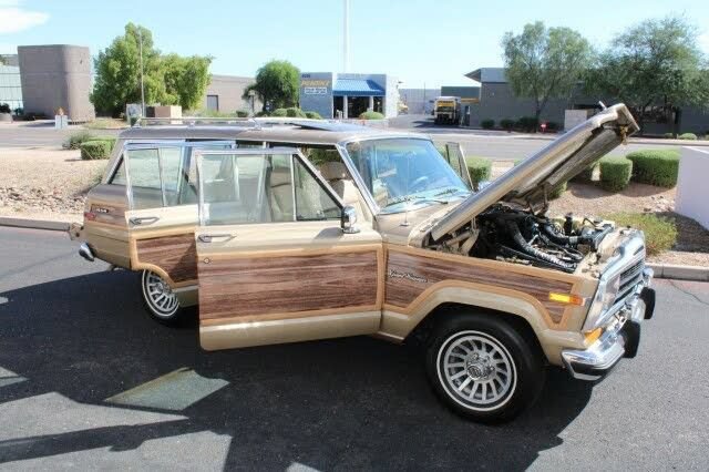 Used 1990 Jeep Grand Wagoneer image 44