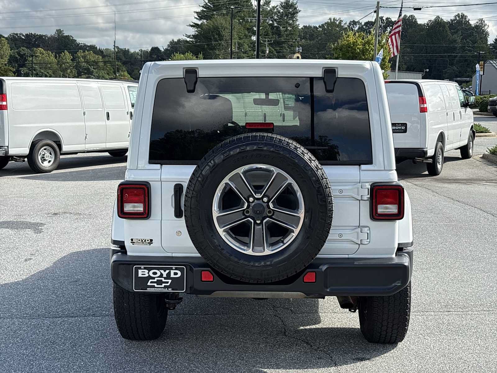 Used 2020 Jeep Wrangler Unlimited Sahara AWD/4WD image 7