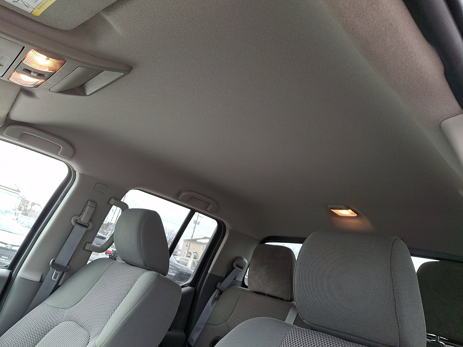 Used 2020 Nissan Frontier SV image 18