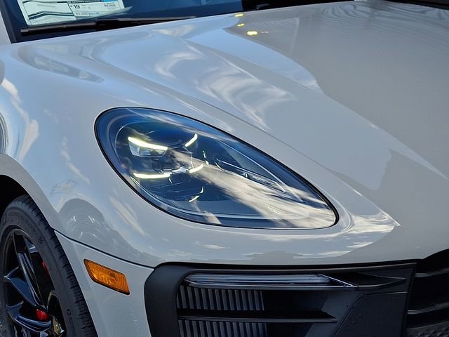 New 2026 Porsche Macan GTS image 11