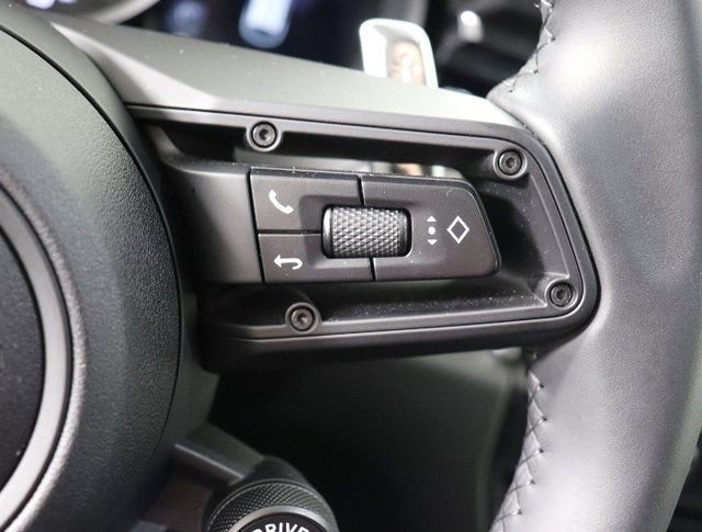 Used 2025 Porsche Macan image 35